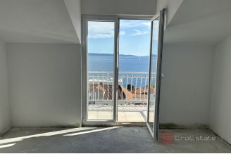 016 2022 422 Trogir Spacious house with a sea view for sale