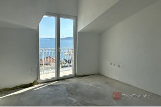 016 2022 422 Trogir Spacious house with a sea view for sale