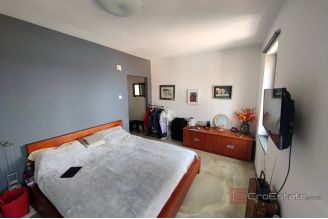 011 2021 392 sibenik house in old center with sea view for sale