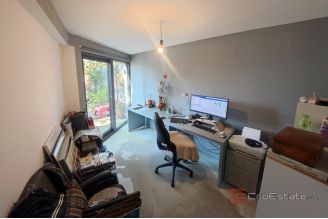 011 2021 392 sibenik house in old center with sea view for sale