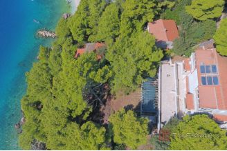 017 2021 393 Omis Apartment house in the first row to the sea sale