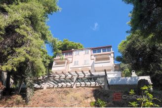 017 2021 393 Omis Apartment house in the first row to the sea sale