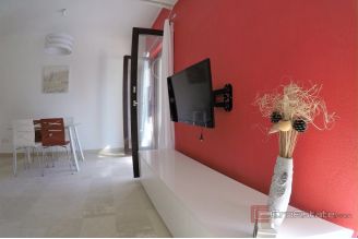 017 2021 393 Omis Apartment house in the first row to the sea sale