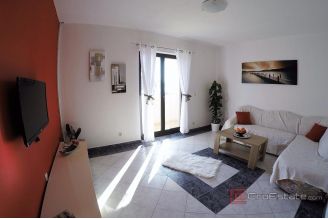 017 2021 393 Omis Apartment house in the first row to the sea sale