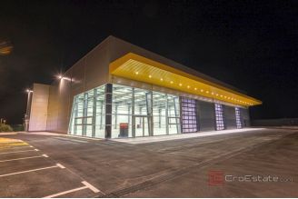 010 Kaštela Commercia office space in the economic zone for rent