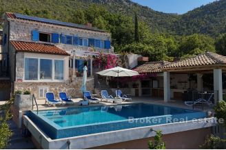 015 5322 30 Dubrovnik Stone villa with a sea view for sale