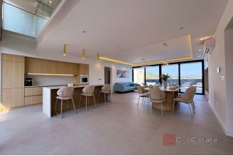 020 2031 144 near split modern villa with pool for sale