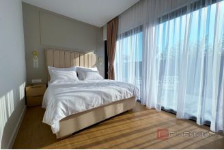 020 2031 144 near split modern villa with pool for sale