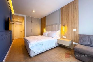 020 2031 144 near split modern villa with pool for sale