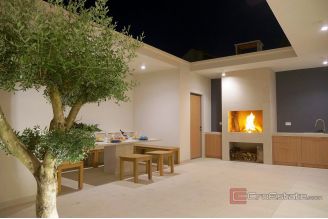 020 2031 144 near split modern villa with pool for sale