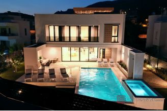 020 2031 144 near split modern villa with pool for sale