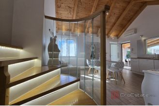 019 2036 112 Trogir Stone house with pool for sale