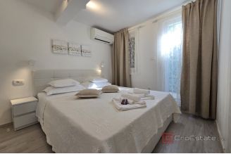 019 2036 112 Trogir Stone house with pool for sale