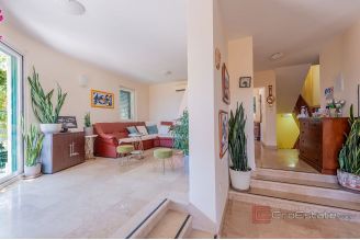 020 2031 147 Family house with an open sea view for sale