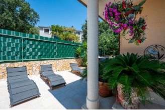 020 2031 147 Family house with an open sea view for sale