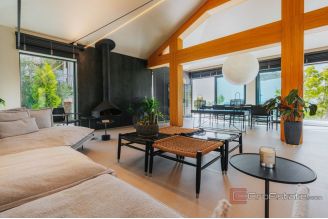 018 2044 33 Korcula Luxury villa in the first row to the sea for sale