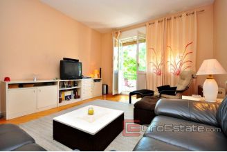 Apartment_Split_16