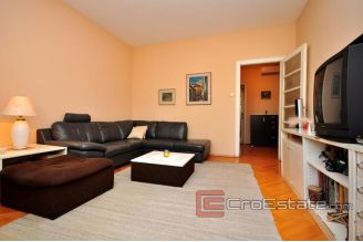 Apartment_Split_16