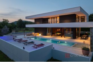 020 5324 30 Umag Luxury villa with pool sale