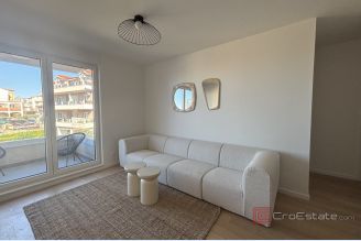 001 2035 177 Split Znjan Modern two bedroom apartment sale