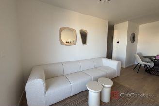 007 2035 177 Split Znjan Modern two bedroom apartment sale
