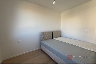 007 2035 177 Split Znjan Modern two bedroom apartment sale