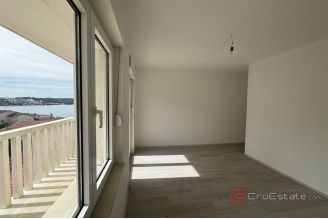 014 2030 82 Ciovo Three bedroom apartment with a sea view for sale