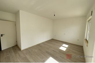 014 2030 82 Ciovo Three bedroom apartment with a sea view for sale