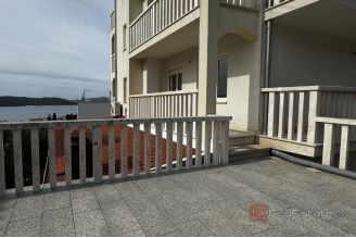 014 2030 82 Ciovo Three bedroom apartment with a sea view for sale