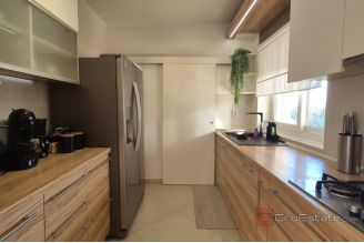 019 2047 28 Sibenik Modern villa with pool for sale