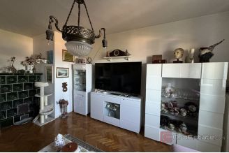 019 2035 178 Ciovo Two bedroom apartment with a sea view for sale