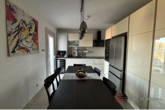 019 2035 178 Ciovo Two bedroom apartment with a sea view for sale
