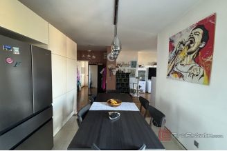 019 2035 178 Ciovo Two bedroom apartment with a sea view for sale