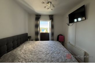 019 2035 178 Ciovo Two bedroom apartment with a sea view for sale