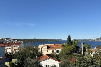 019 2035 178 Ciovo Two bedroom apartment with a sea view for sale