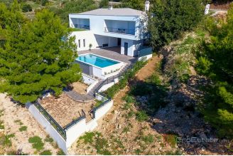 016 2016 625 Omis Newly built willa with pool and a sea view for sale