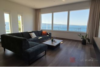 016 2016 625 Omis Newly built willa with pool and a sea view for sale