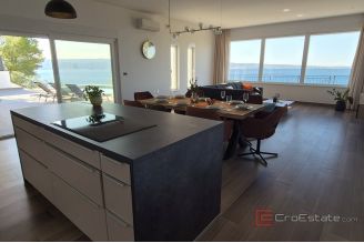 016 2016 625 Omis Newly built willa with pool and a sea view for sale