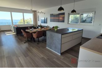 016 2016 625 Omis Newly built willa with pool and a sea view for sale