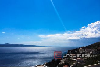 19 4245 30 Omis house for sale swimming pool sea view