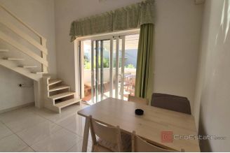 017 2047 30 Murter Apartment house with pool for sale