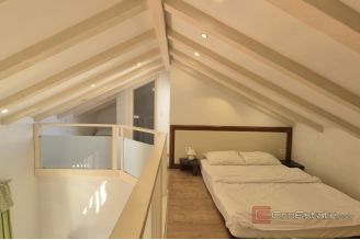 017 2047 30 Murter Apartment house with pool for sale