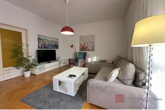 016 2049 12 Kastela Three bedroom apartment for rent