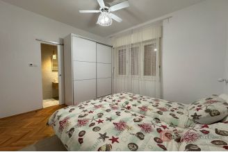 016 2049 12 Kastela Three bedroom apartment for rent