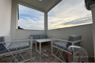 016 2049 12 Kastela Three bedroom apartment for rent