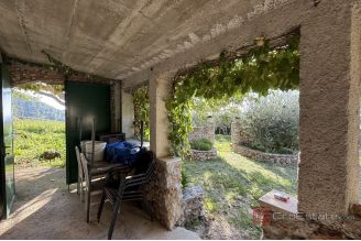 011 2046 33 Brac Agricultural land with sea view for sale