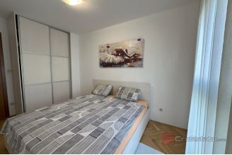 010 2049 13 Split Znjan Two bedroom apartment near the sea for sale