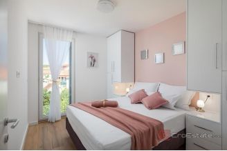 013 2035 183 Ciovo Two bedroom apartment for rent