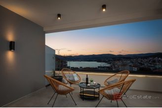 013 2035 183 Ciovo Two bedroom apartment for rent