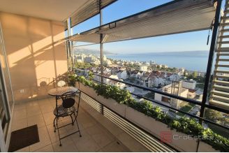 013 2047 32 Split Trstenik Two bedroom apartment with a sea view for rent